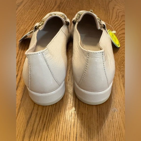 NWT Paul Green Cream leather Loafers size 7 - Picture 7 of 9